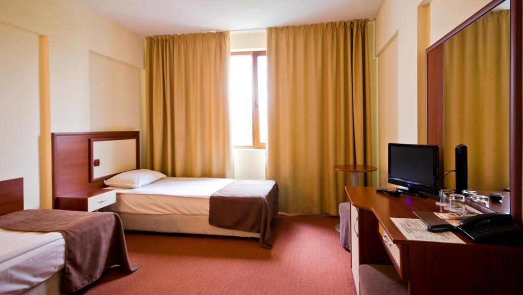 Nadejda Hotel Sofya Dış mekan fotoğraf