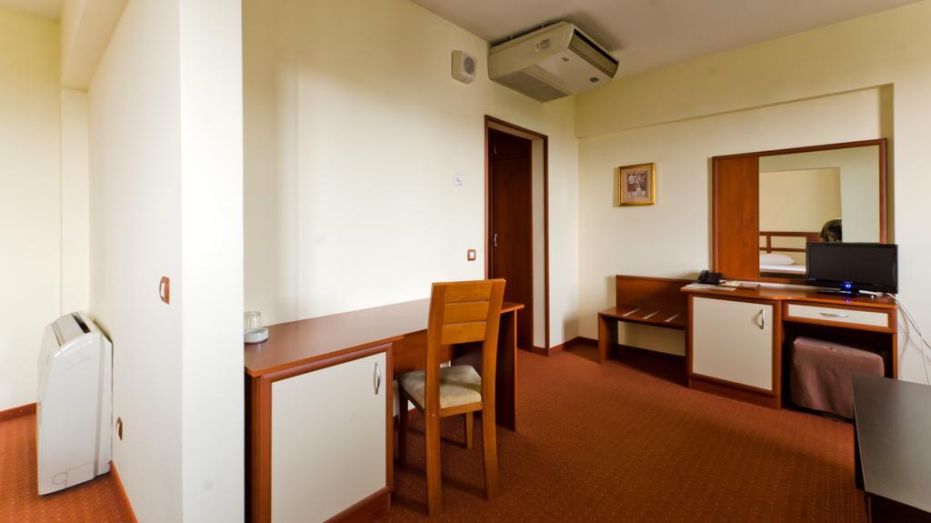 Nadejda Hotel Sofya Dış mekan fotoğraf