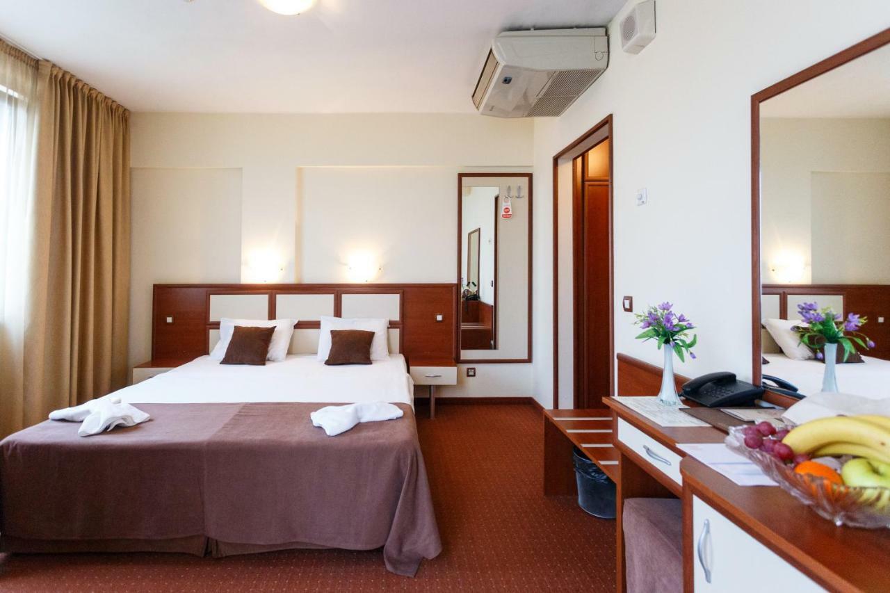 Nadejda Hotel Sofya Dış mekan fotoğraf