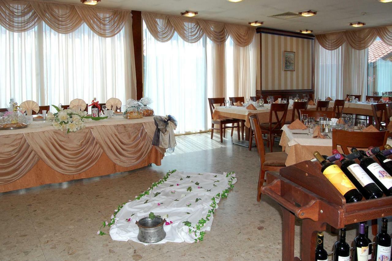 Nadejda Hotel Sofya Dış mekan fotoğraf